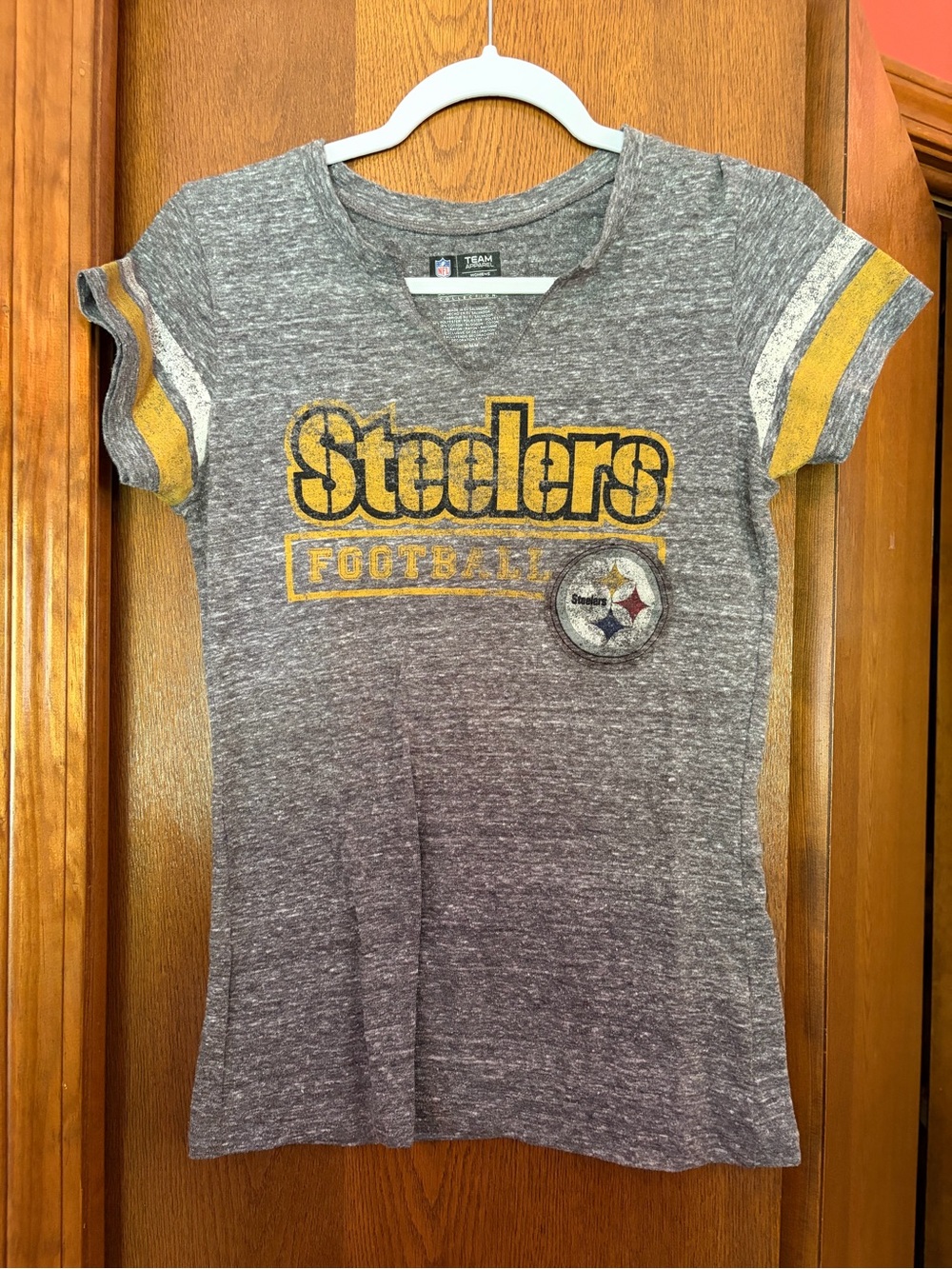 NFL Pittsburgh Steelers womens Gray & Gold Short Sleeve Tee